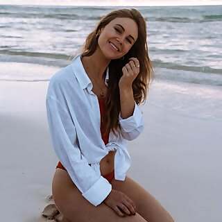 Lesley Van Loon