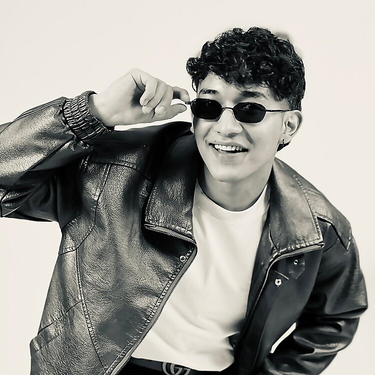 Akash thapa