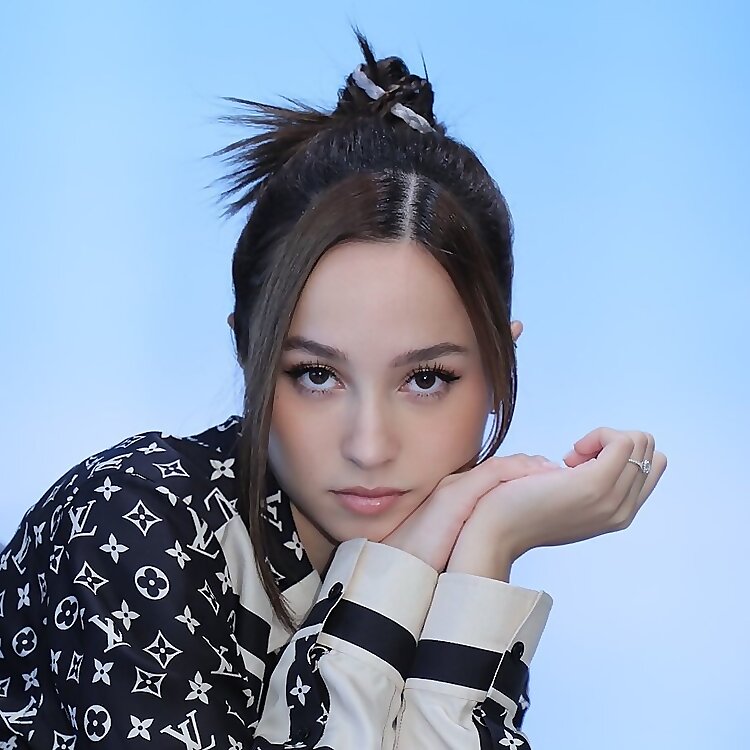 J Lou Lin Xin