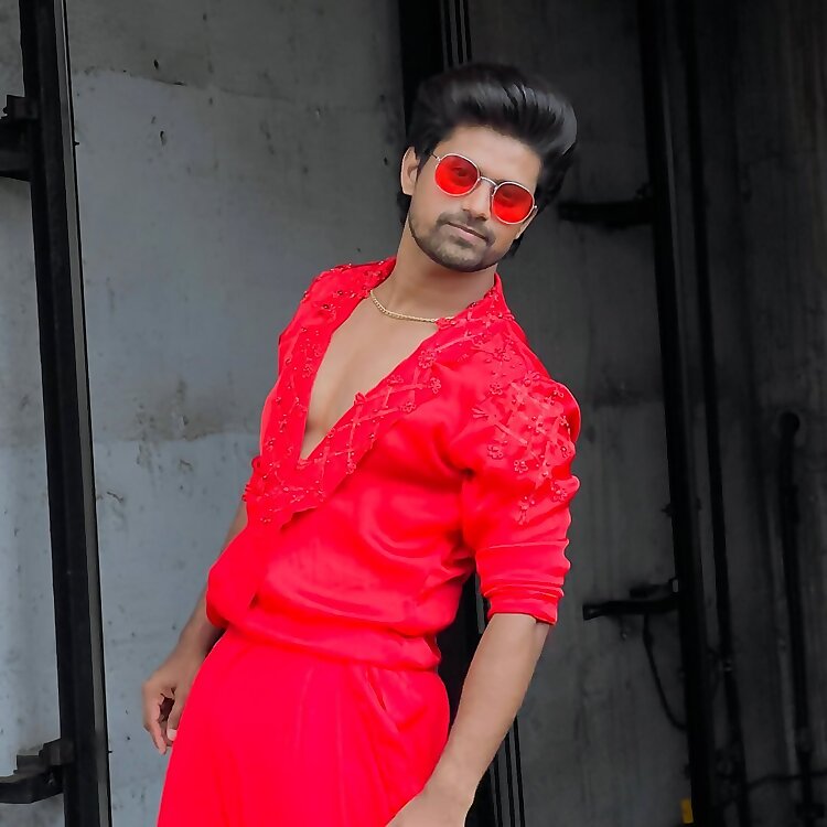VIVEK CHACHERE
