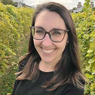 Melanie Bange  