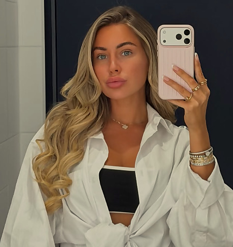 Amanda Lynn