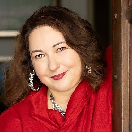 Stephanie Dray