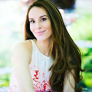 Dr. Elizabeth Comen