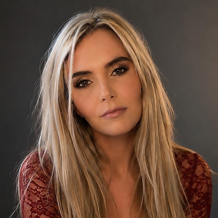 Claire Sisk