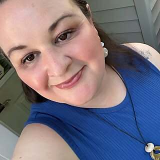 Christy K Lee 