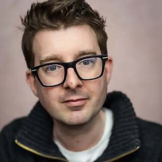 Simon James Green