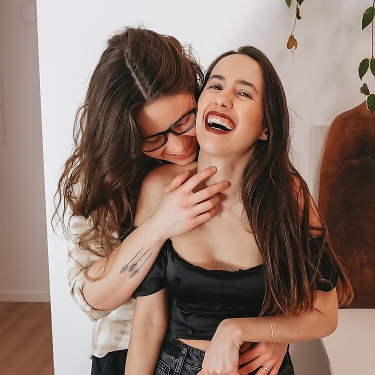 Jo & Viv