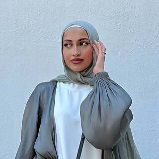 Amina B