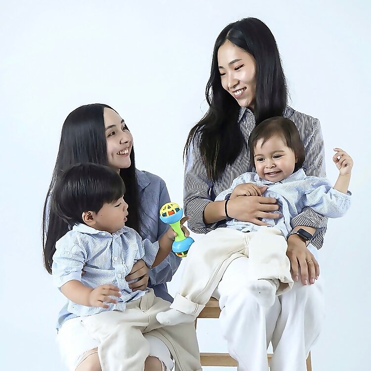 Ari & Yubyn Choi