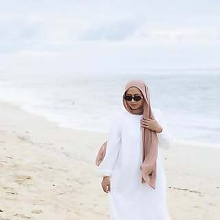 Shani Bee