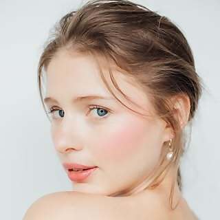 Alexandra Beaton