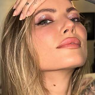 Top 100 OnlyFans Influencers in 2025 (OnlyFans Models)