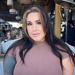 Top 100 OnlyFans Influencers in 2025 (OnlyFans Models)