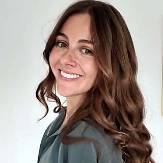 Dr. Emi Mawson