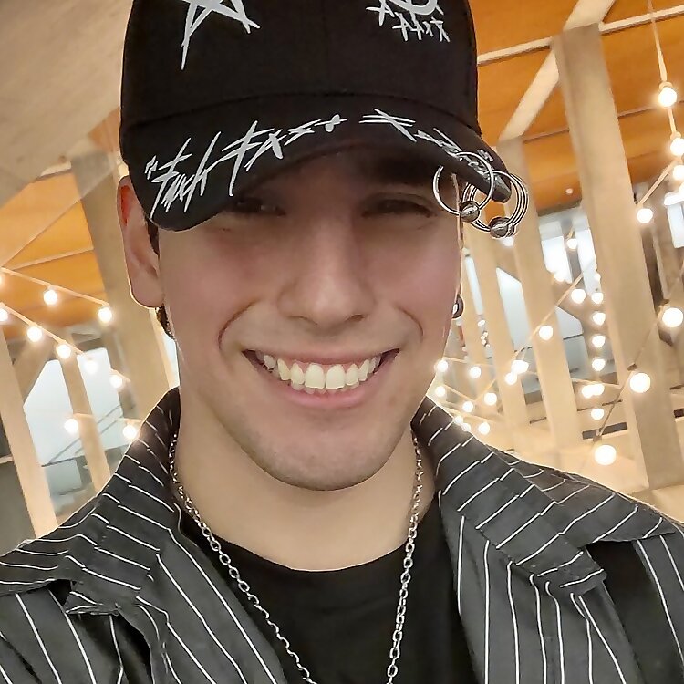 Yio Saavedra