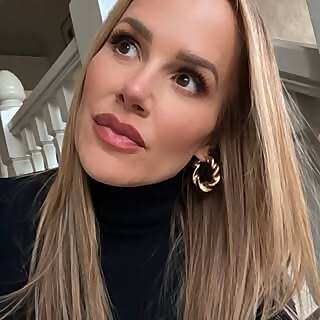 Angie Harrington