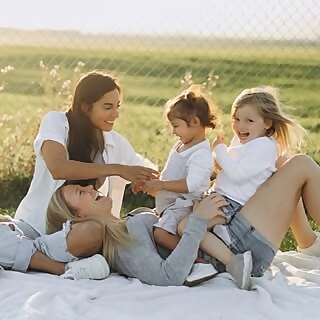 Morgan Sinclair & Alejandra Castellanos