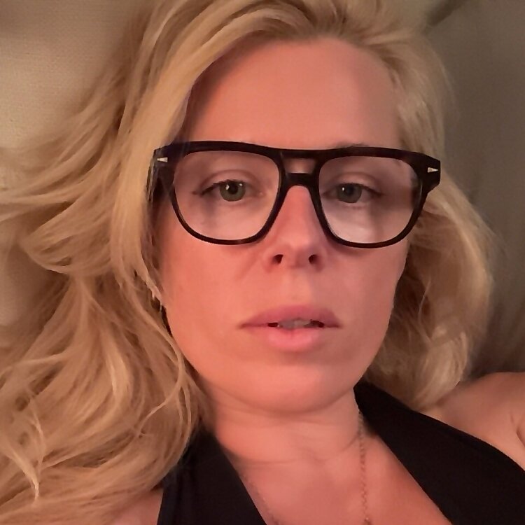 Amanda De Cadenet