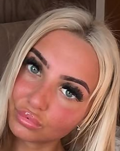 Top 100 UK OnlyFans Influencers in 2026 (British OnlyFans Models)