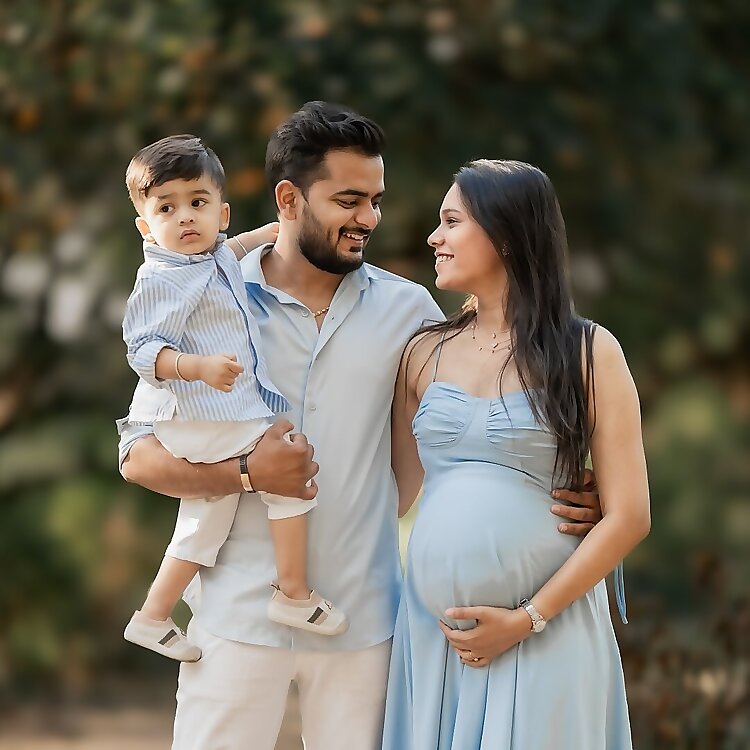 Aashutosh & Anuradha 