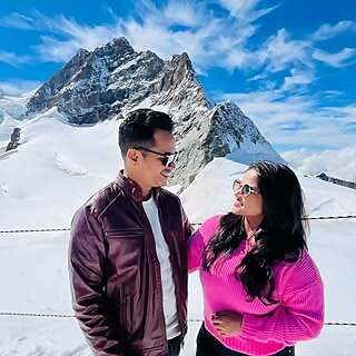 Roshan & Janhavi 
