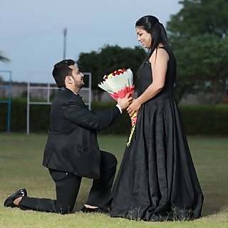 Divya & Ronit 