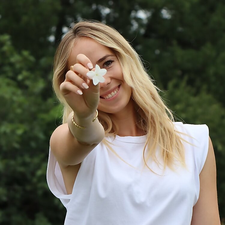 Manon