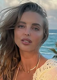 Luna Stevens