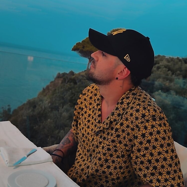 Raul Alvarez Genes