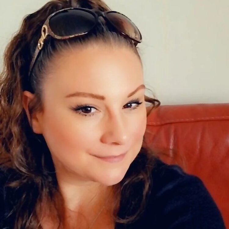 Samantha Vaux