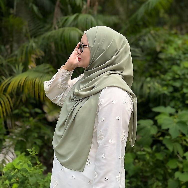 Lily Nurin