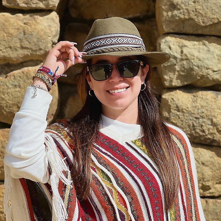 Isa Terrones 