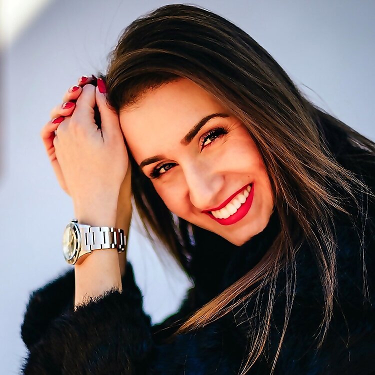 Mari Jakl