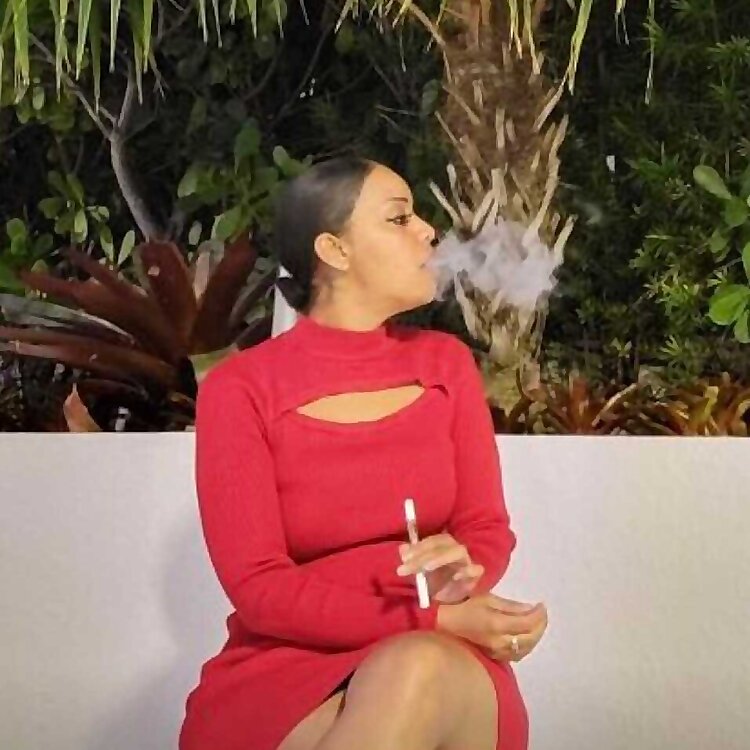 Vee_Traveling_Veg_Canna_Writer