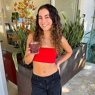 Ava Praschnik 