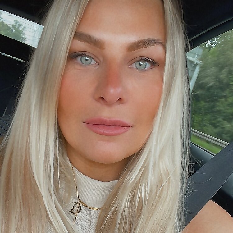 Alena Halves