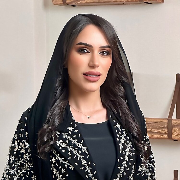 Zainab Al Matroushi??