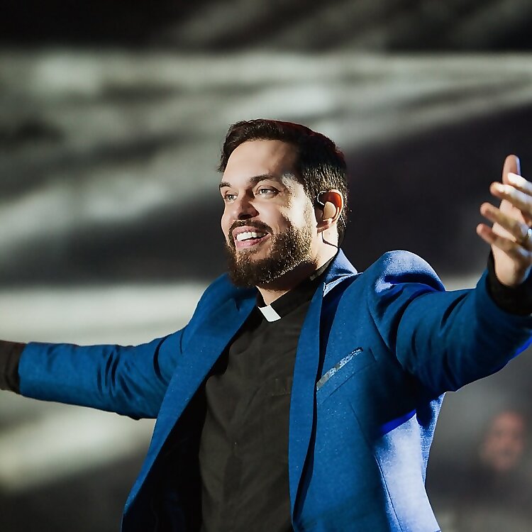 Adriano Zandoná