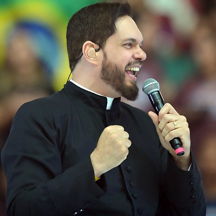 Adriano Zandoná