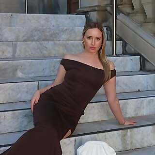 Rhienna Story