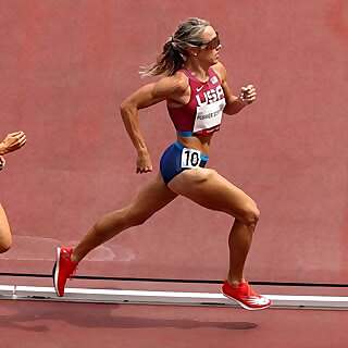 Elle Purrier St. Pierre