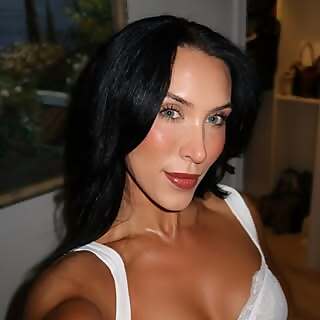 Sara Davis