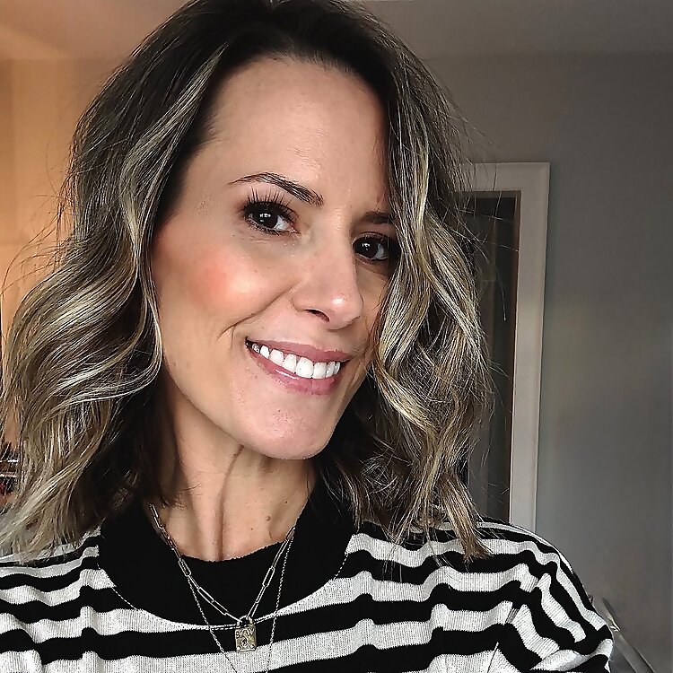 Suzanne Warye