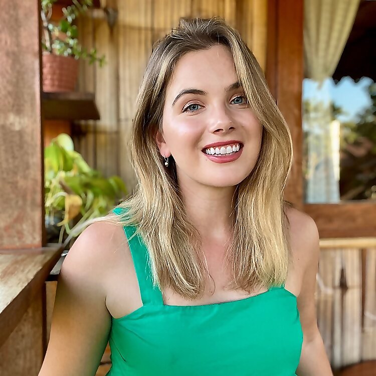 Alina Mcleod