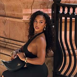 Kenia Hill