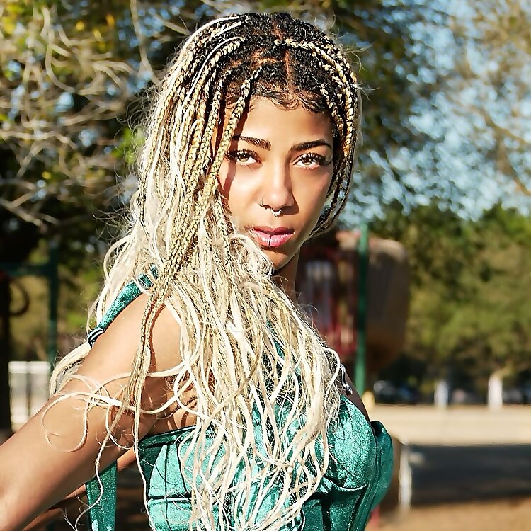 Shana J Ray