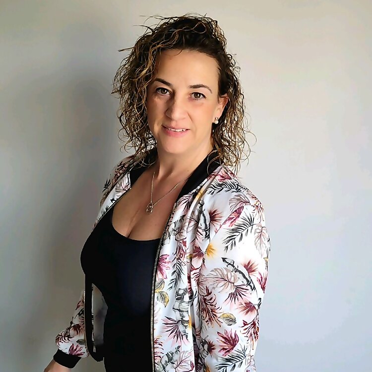 María