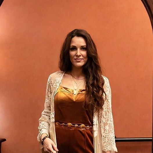 Cara Newhart
