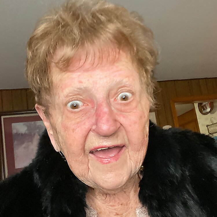 Lillian Droniak 